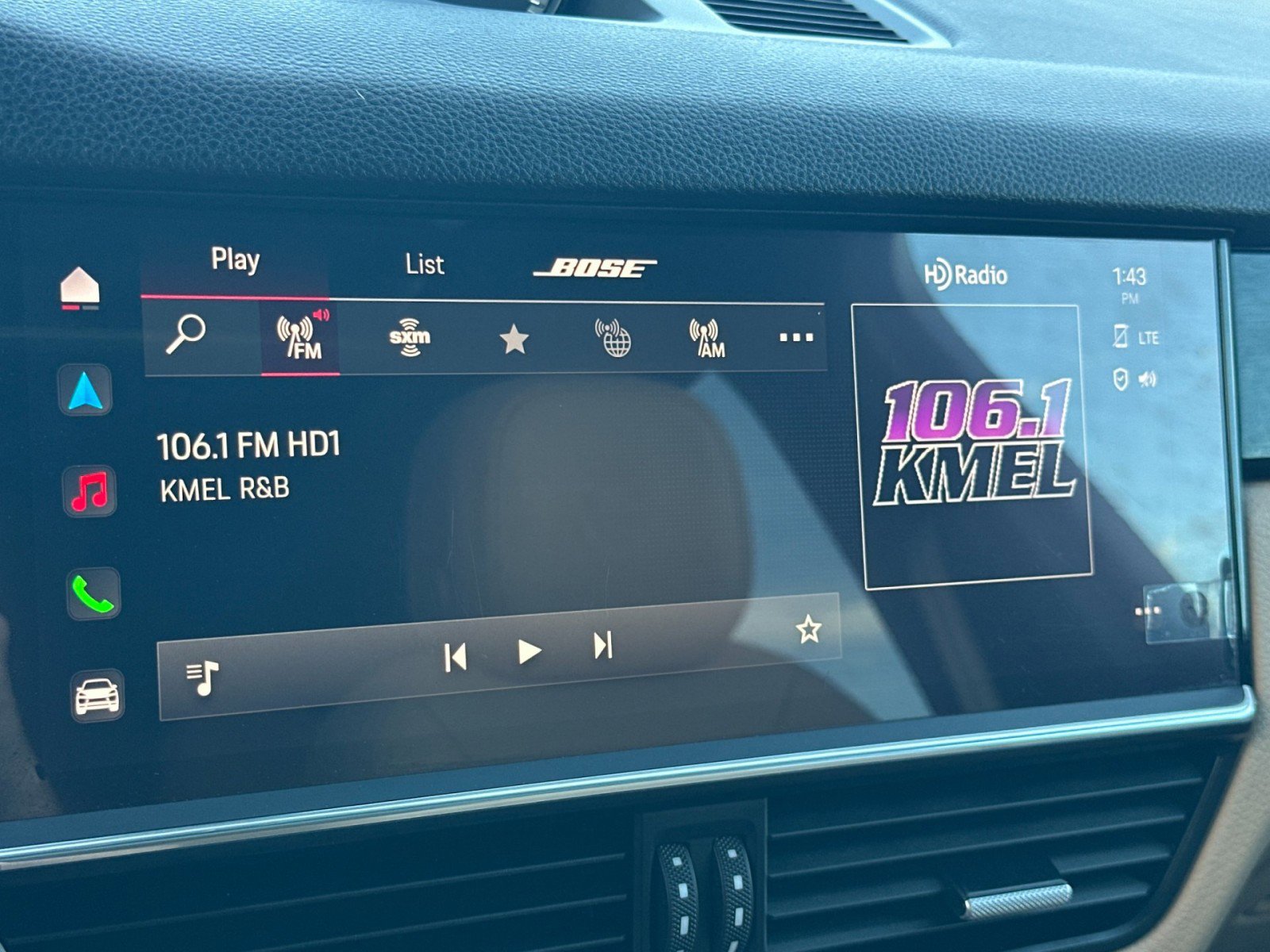 Used 2022 Porsche Cayenne Platinum Edition image 18