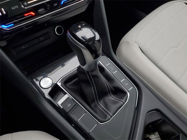 New 2026 Volkswagen Taos SE image 23