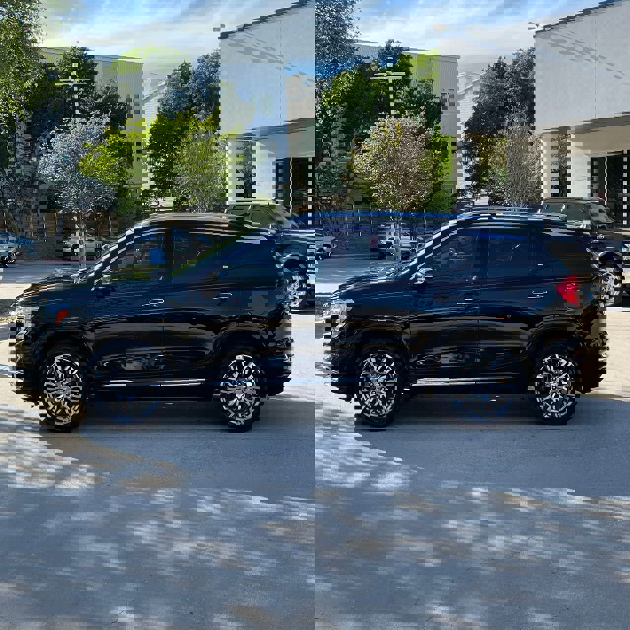 Used 2022 GMC Terrain Denali w/ LPO, Cargo Package image 3