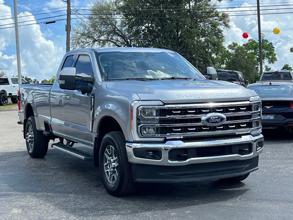 Used 2023 Ford F250 Lariat image 11