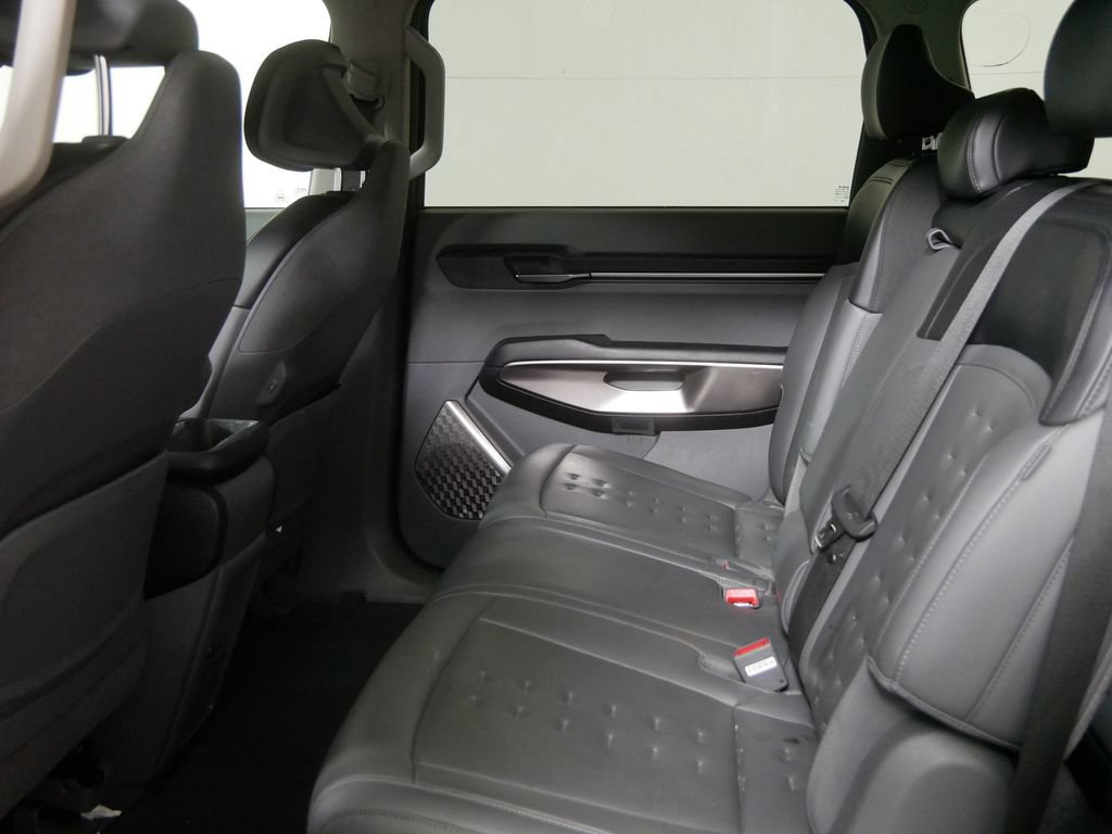 Used 2024 Kia EV9 Wind AWD/4WD image 17