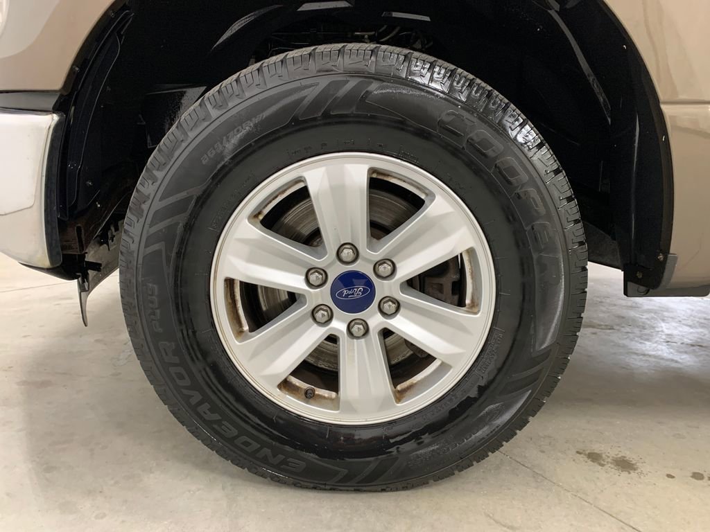 Used 2015 Ford F150 XLT image 2