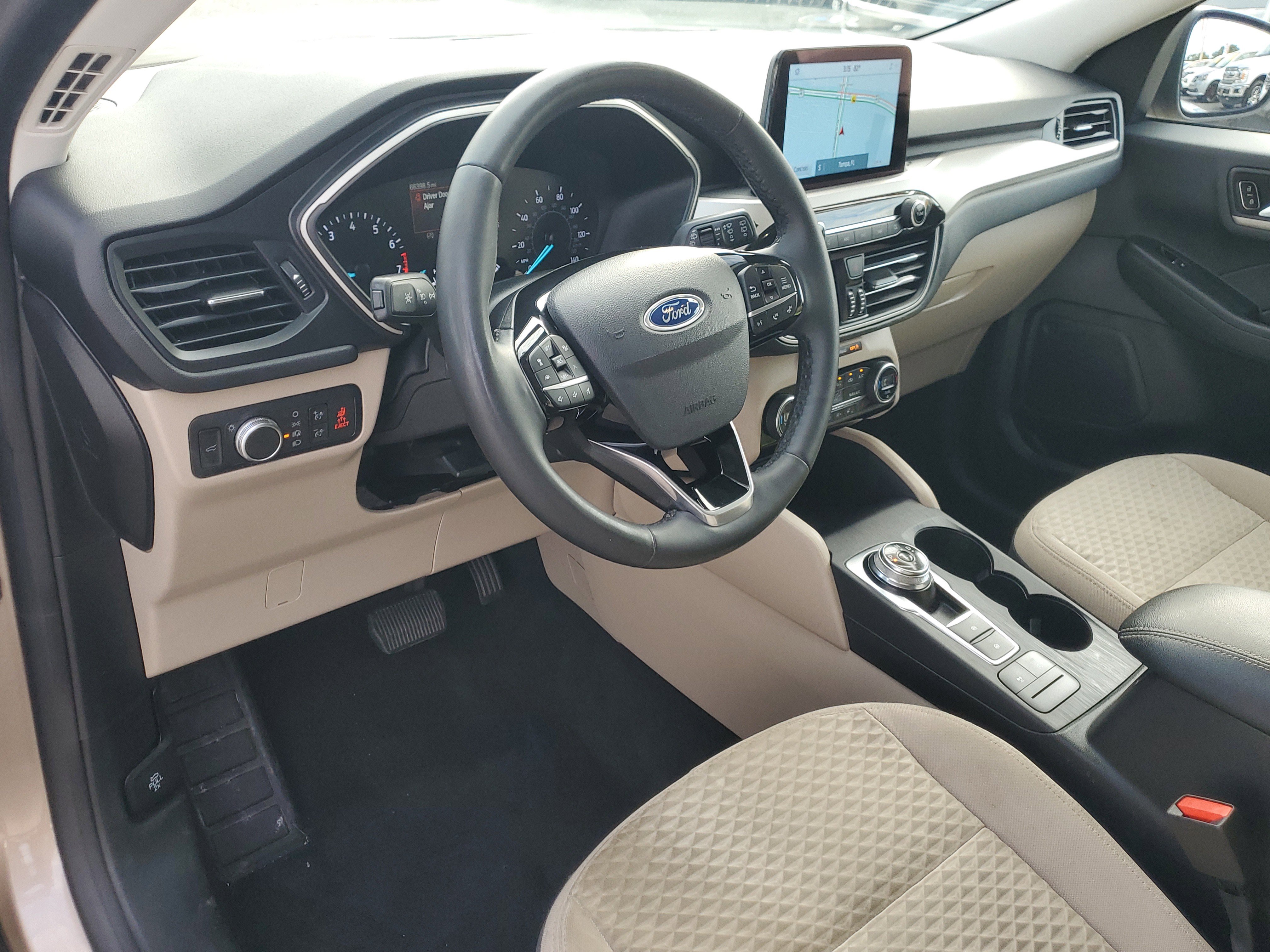 Used 2021 Ford Escape SE w/ SE Sport Appearance Package image 22