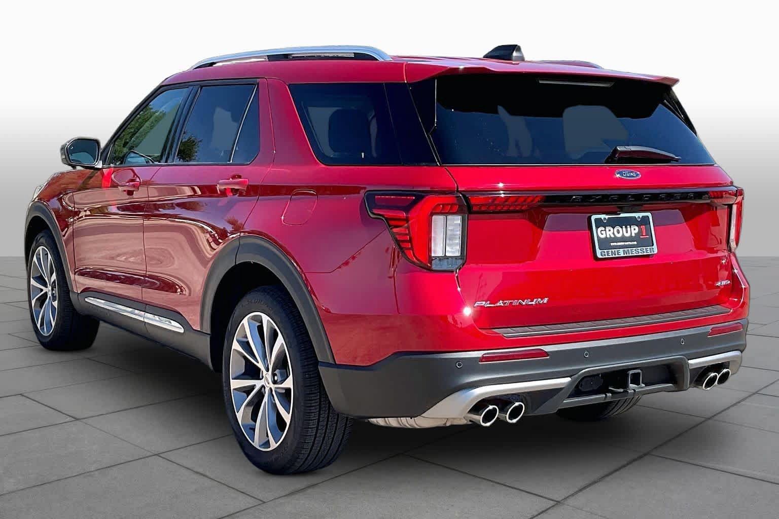 Used 2025 Ford Explorer Platinum w/ Ultimate Package AWD/4WD image 12
