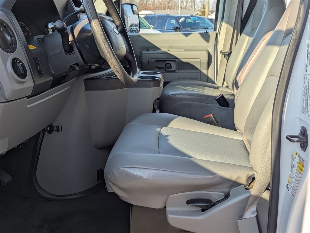 Used 2013 Ford E-250 and Econoline 250 Extended w/ Commercial Cargo Van Pkg image 10