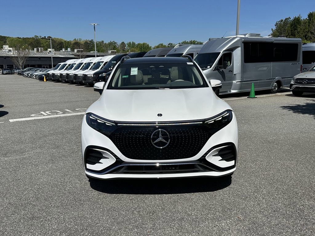 New 2026 Mercedes-Benz EQS 400 4MATIC SUV image 3