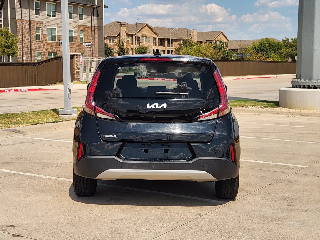 Certified 2024 Kia Soul LX w/ LX Technology Package FWD image 7