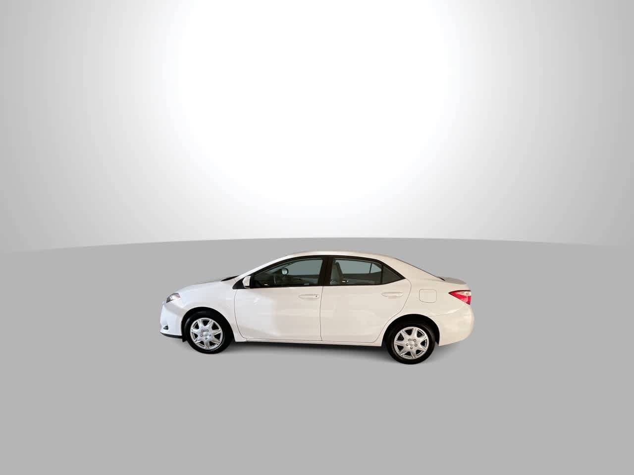 Used 2017 Toyota Corolla LE FWD image 5