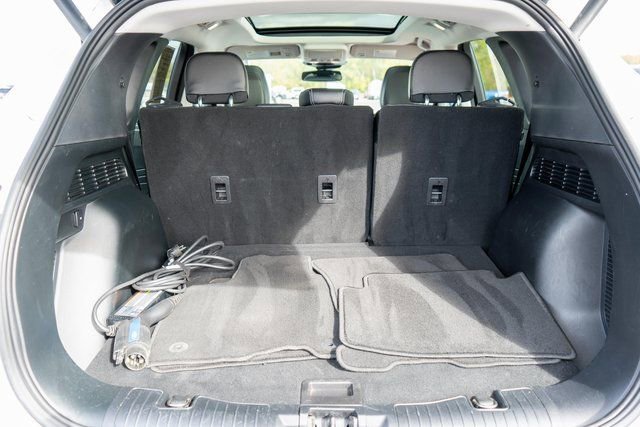 Used 2022 Ford Escape Titanium w/ Class II Trailer Tow Package image 10