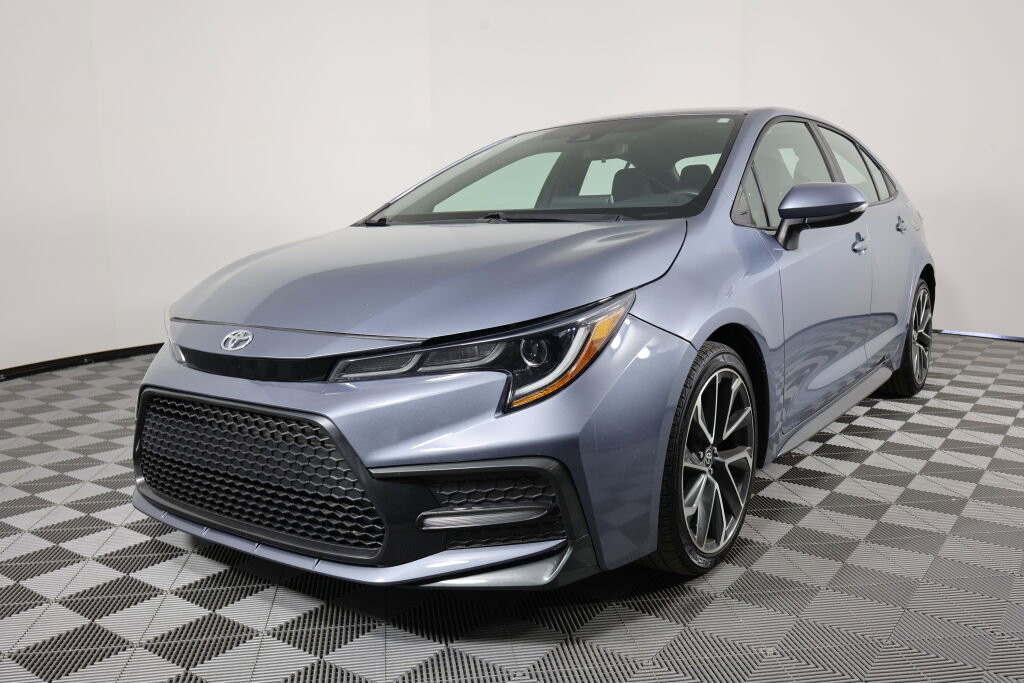 Used 2020 Toyota Corolla SE w/ Carpet Mat Package (TMS) image 5