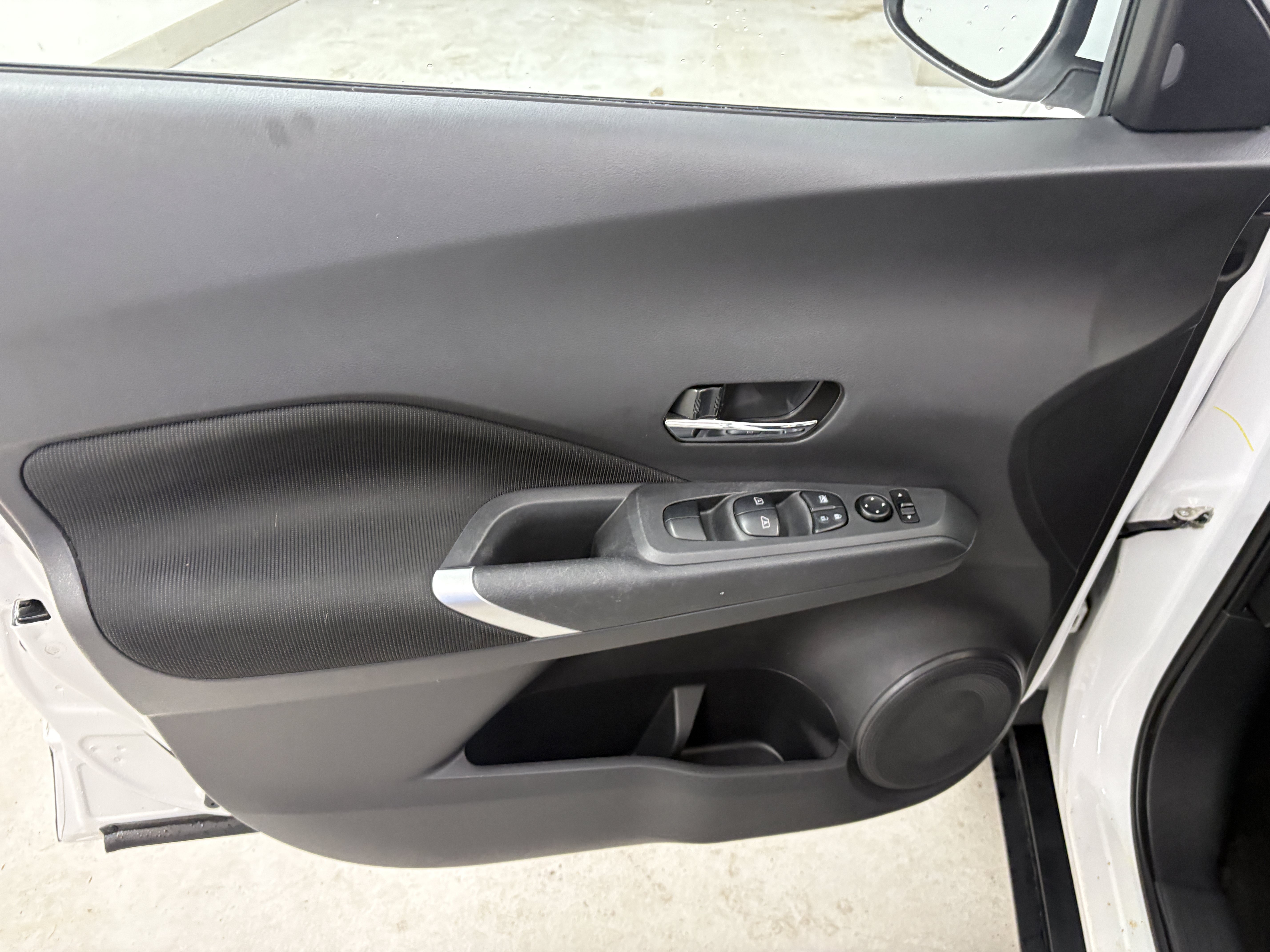 Used 2021 Nissan Kicks SV FWD image 22