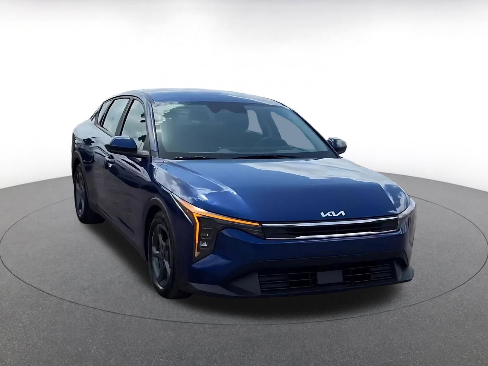 Used 2025 Kia K4 FWD image 3