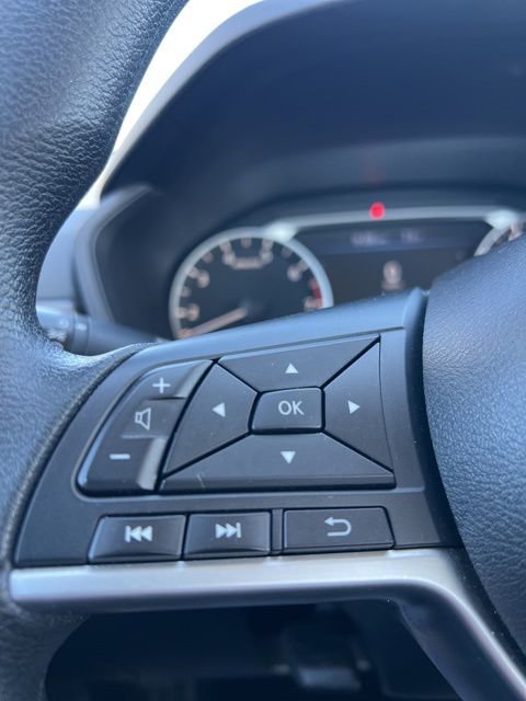 Used 2024 Nissan Altima 2.5 SV FWD image 13