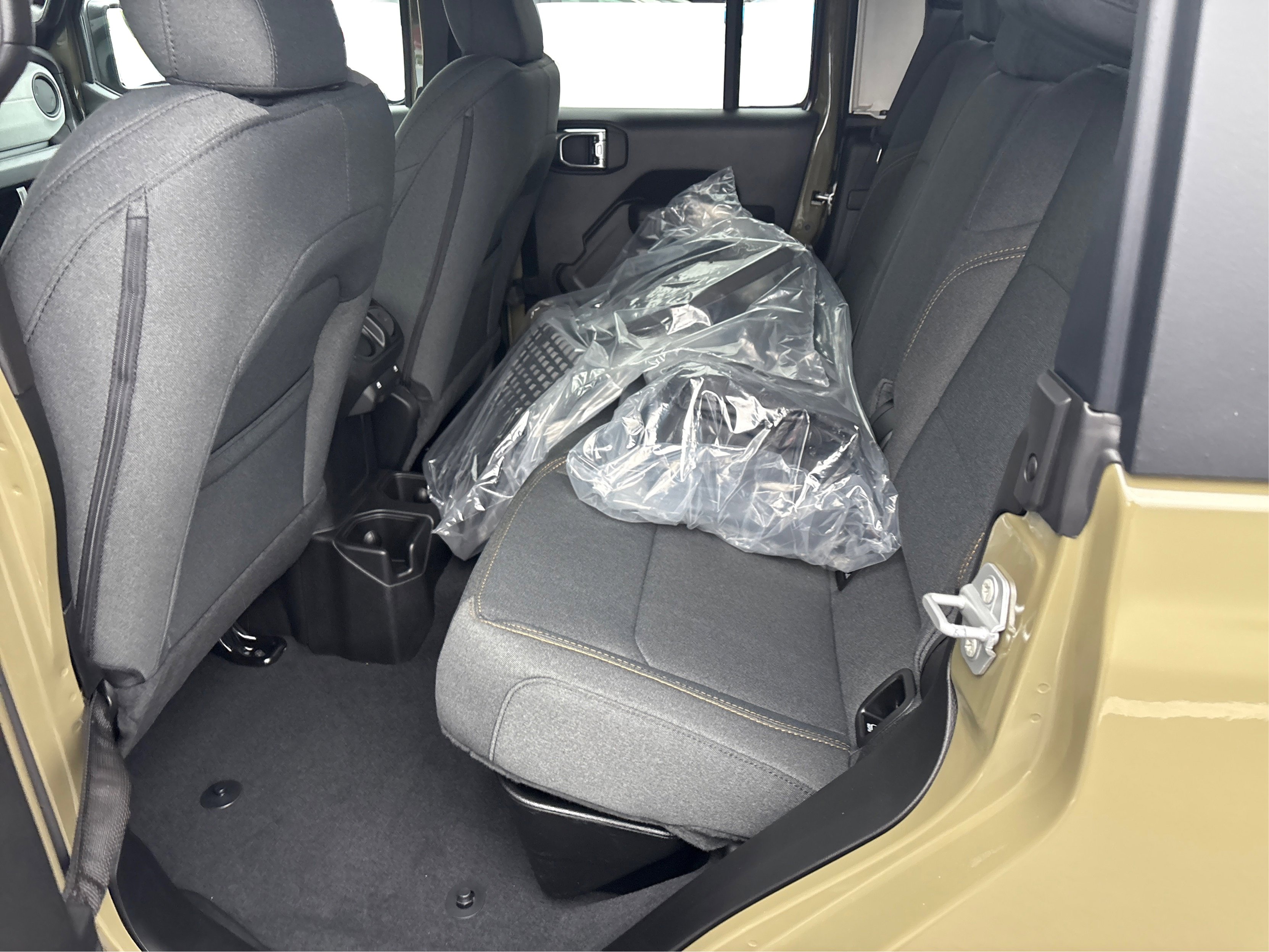 New 2025 Jeep Gladiator Sport image 10