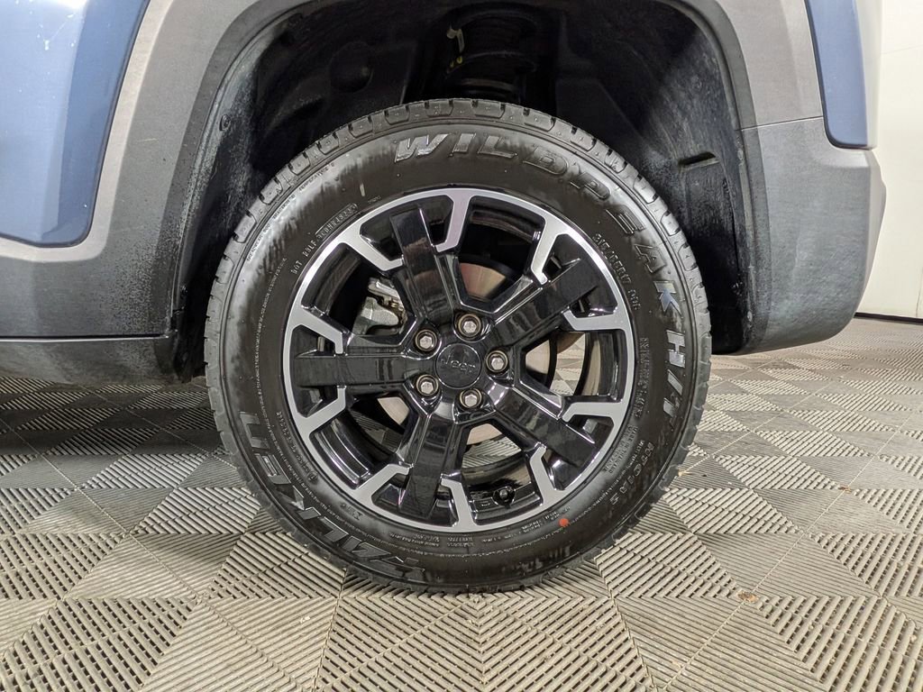 Certified 2023 Jeep Renegade Trailhawk w/ Trailhawk Elite Group image 13