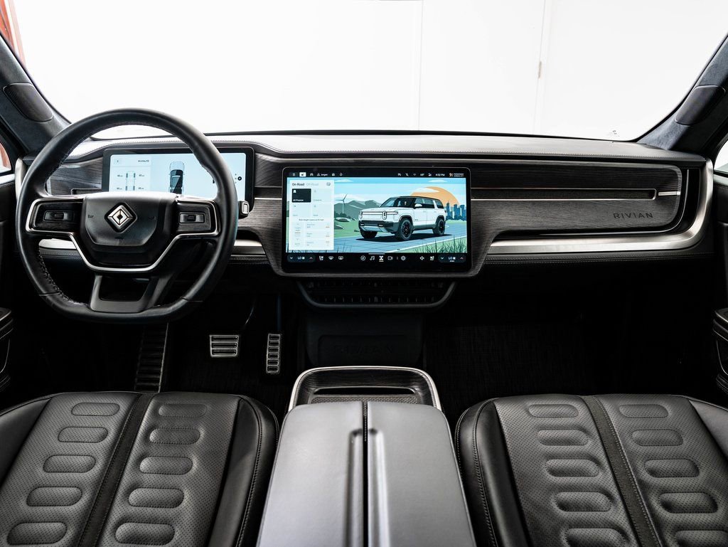 Used 2023 Rivian R1S Adventure image 37