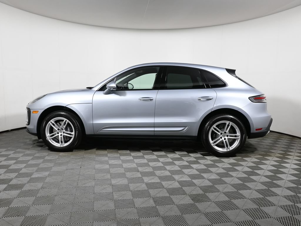 New 2026 Porsche Macan AWD/4WD image 2