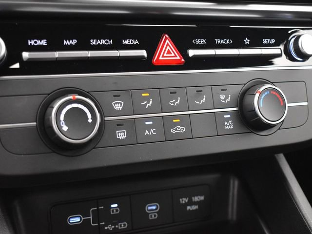 Used 2025 Hyundai Santa Cruz SE FWD image 15