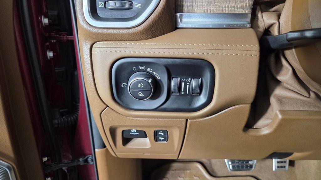 Used 2023 RAM 1500 Limited image 18