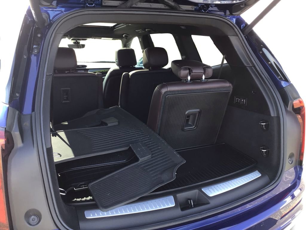 Used 2024 Cadillac XT6 Premium Luxury w/ Technology Package image 13