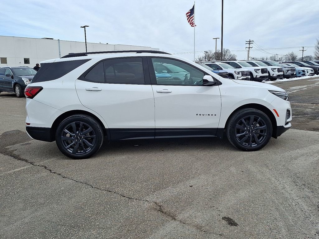 Used 2022 Chevrolet Equinox RS image 11