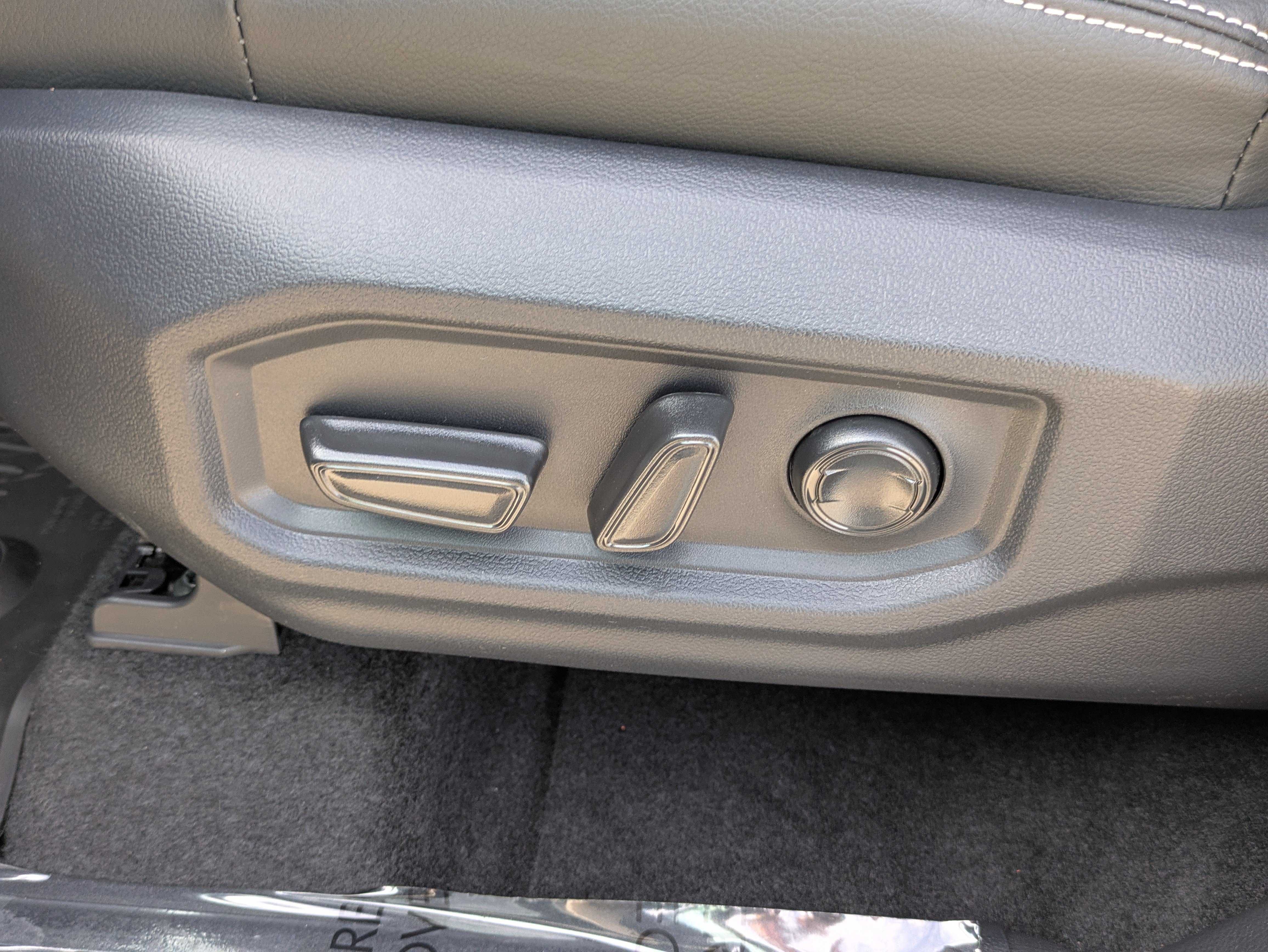 New 2026 Toyota Tundra Limited w/ Power Package RWD image 12