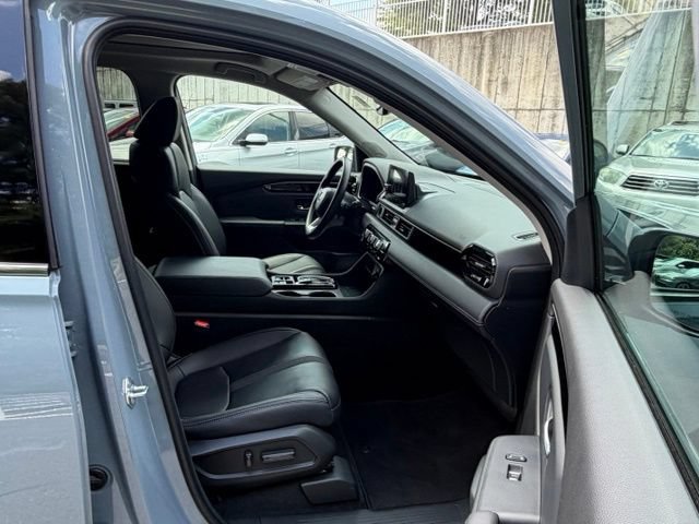 Used 2023 Honda Pilot Touring image 29
