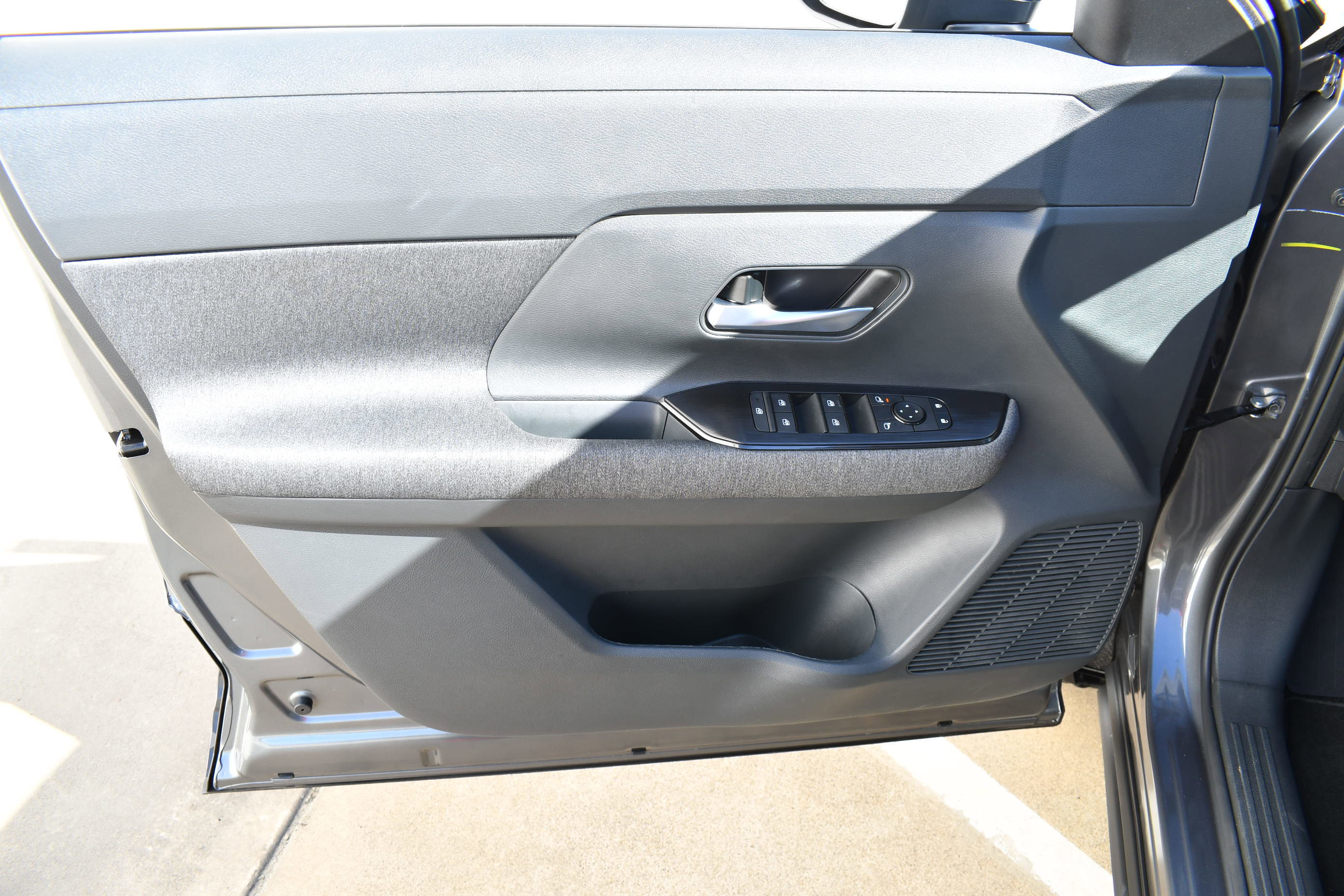 Used 2026 Nissan Kicks SV image 10