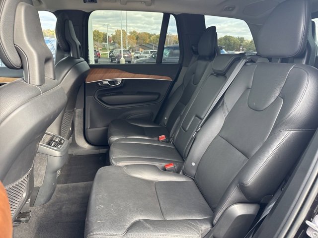 Used 2022 Volvo XC90 T6 Momentum w/ Climate Package image 9