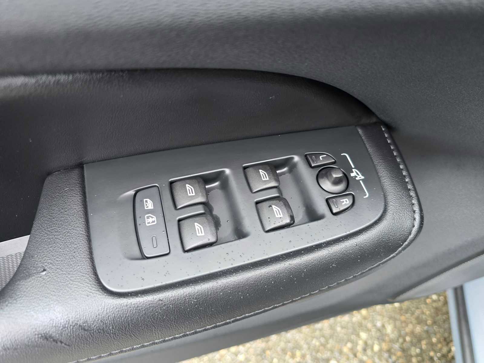 Certified 2023 Volvo S60 T8 Plus w/ Climate Package image 26