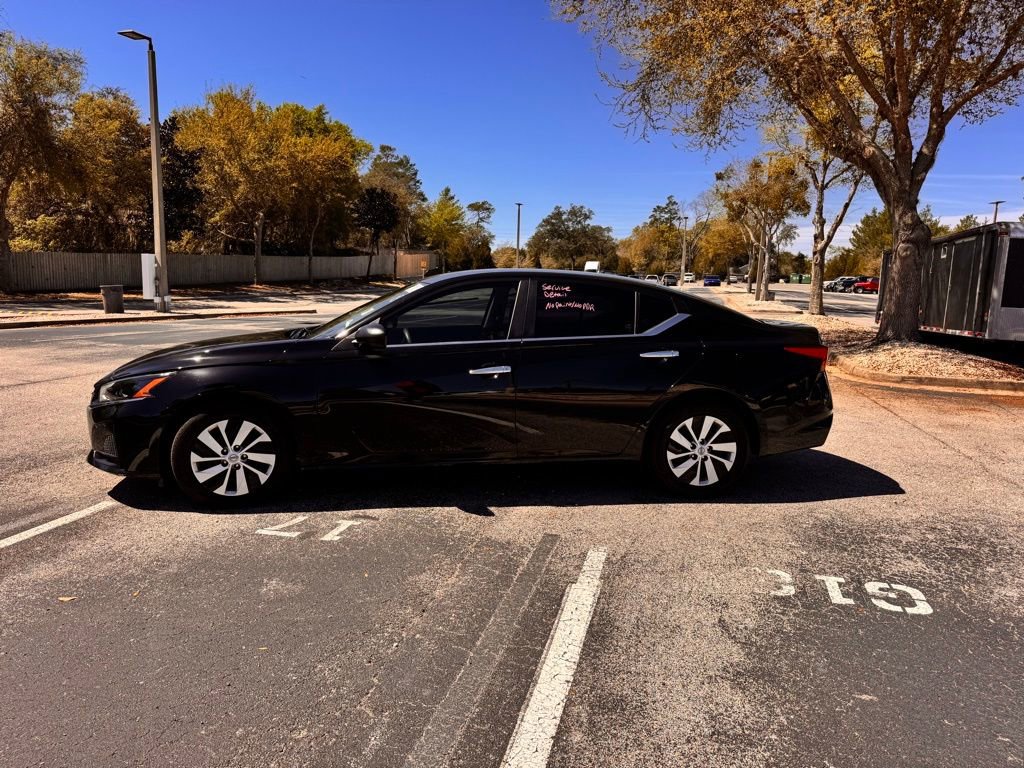 Used 2025 Nissan Altima 2.5 S image 4