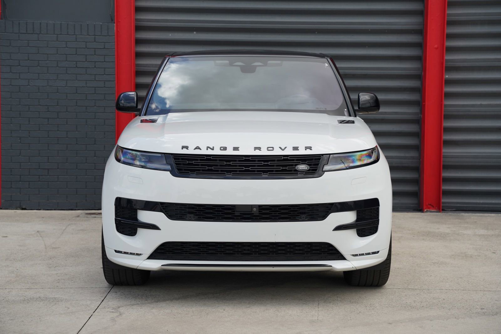 Used 2023 Land Rover Range Rover Sport SE Dynamic AWD/4WD image 7