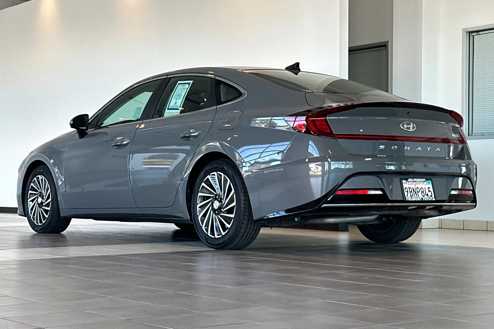 Used 2022 Hyundai Sonata Limited FWD image 6