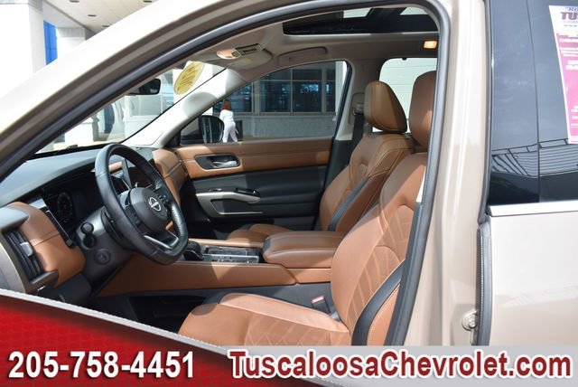 Used 2024 Nissan Pathfinder Platinum FWD image 22