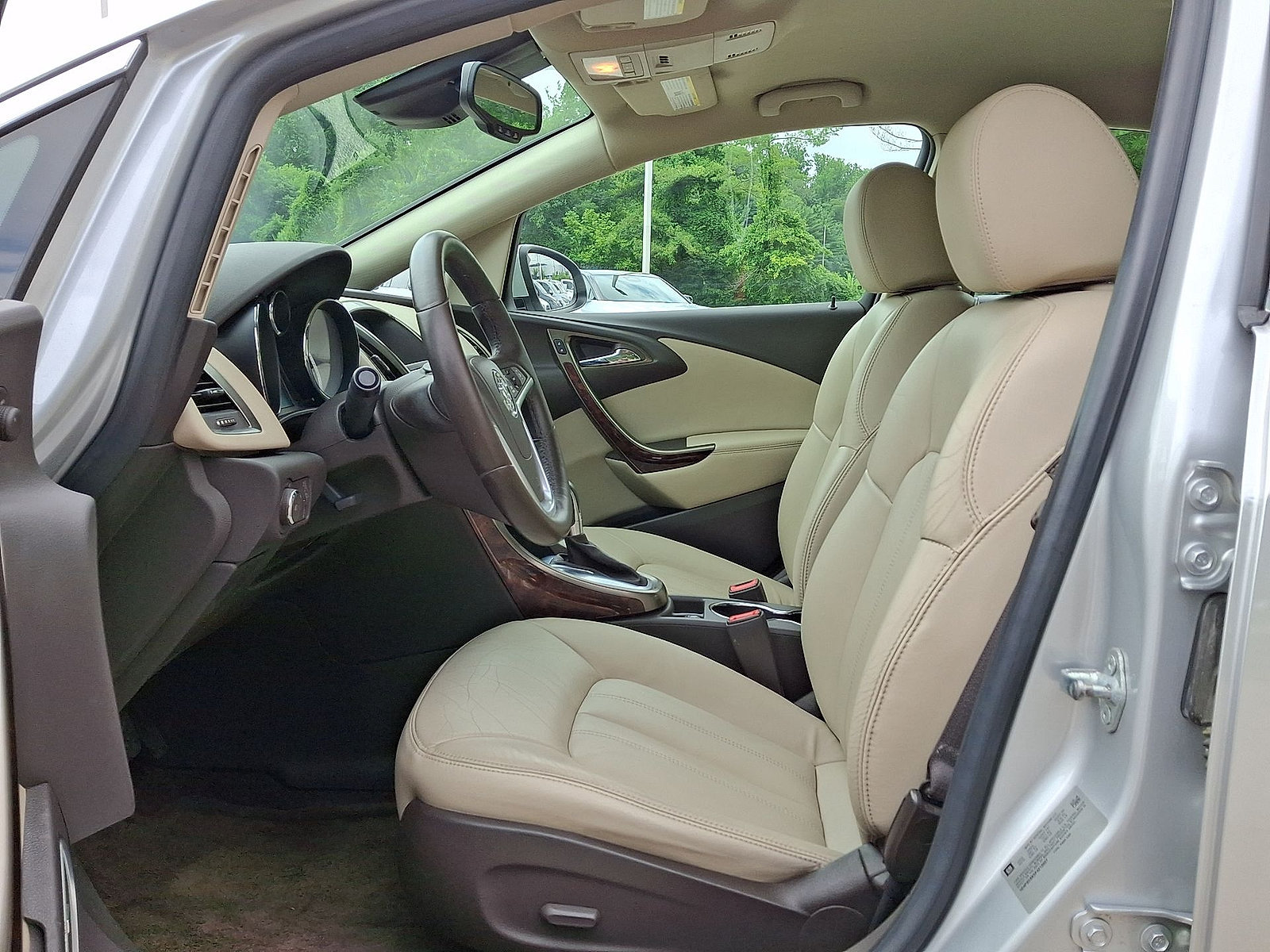 Used 2015 Buick Verano Leather FWD image 11