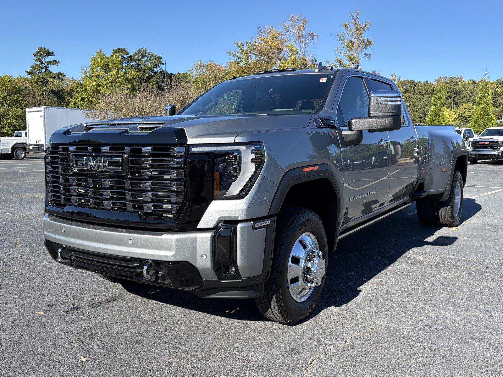 New 2026 GMC Sierra 3500 Denali Ultimate AWD/4WD image 3