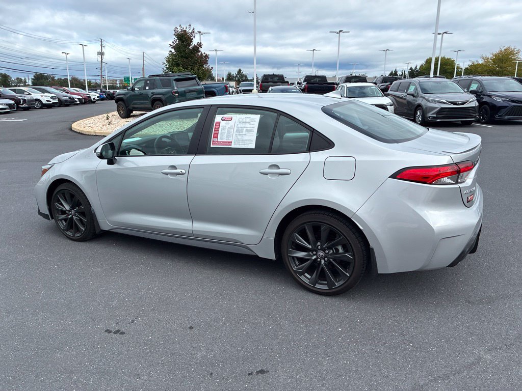Used 2025 Toyota Corolla SE FWD image 13