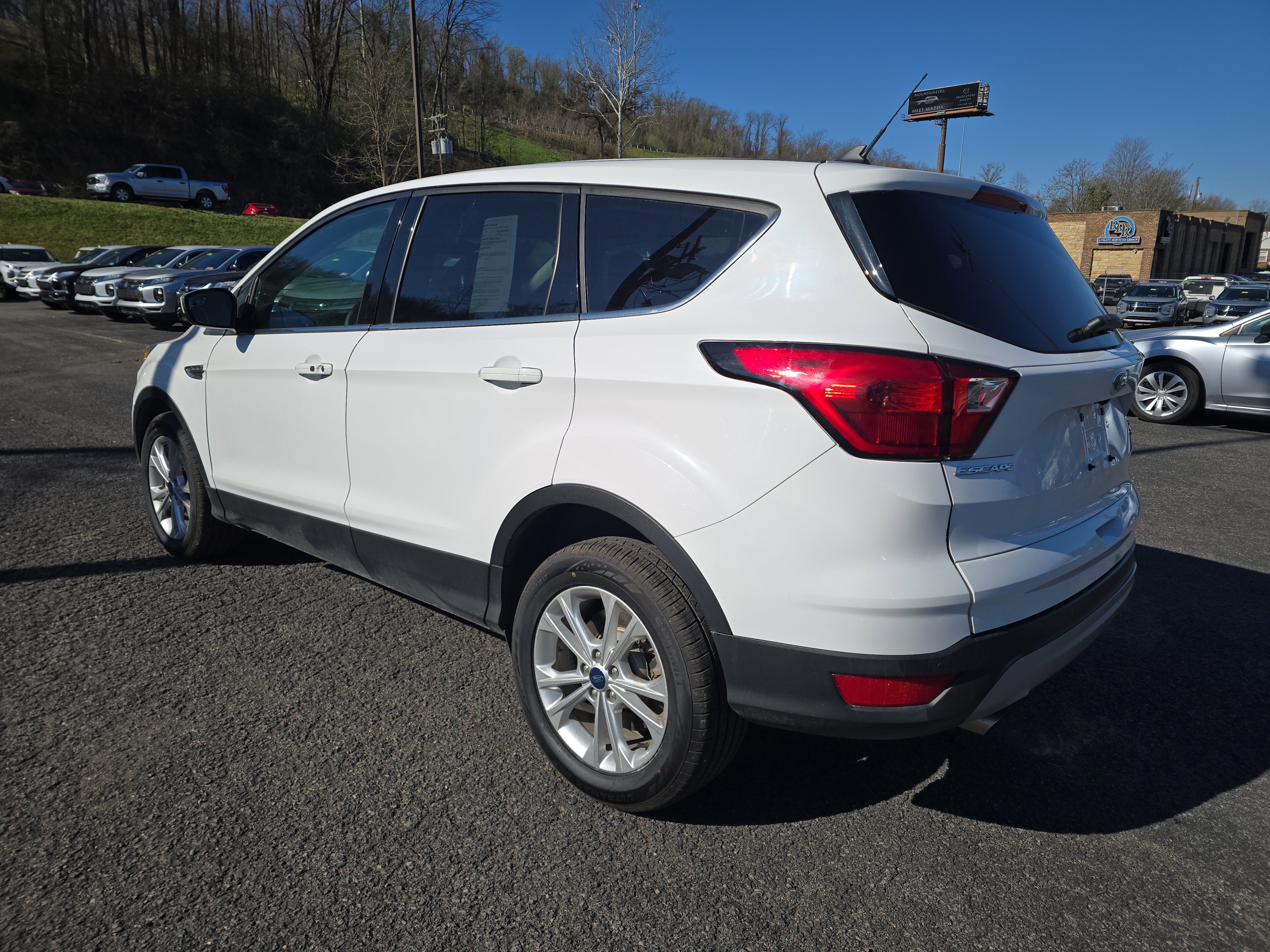 Used 2019 Ford Escape SE image 6