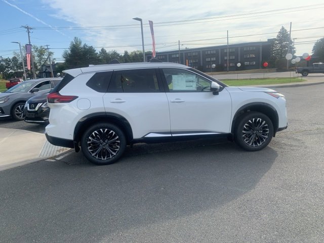 New 2026 Nissan Rogue Platinum image 8