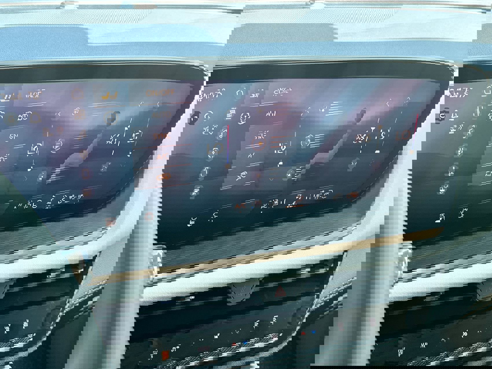 New 2025 Buick Envision Avenir image 10