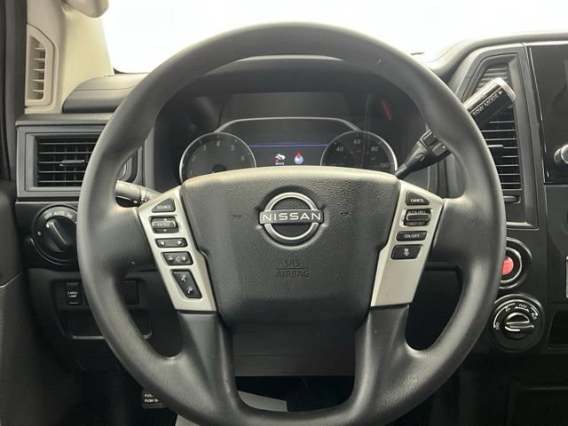 Used 2024 Nissan Titan SV AWD/4WD image 8