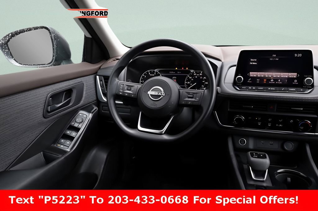 Used 2023 Nissan Rogue S image 31