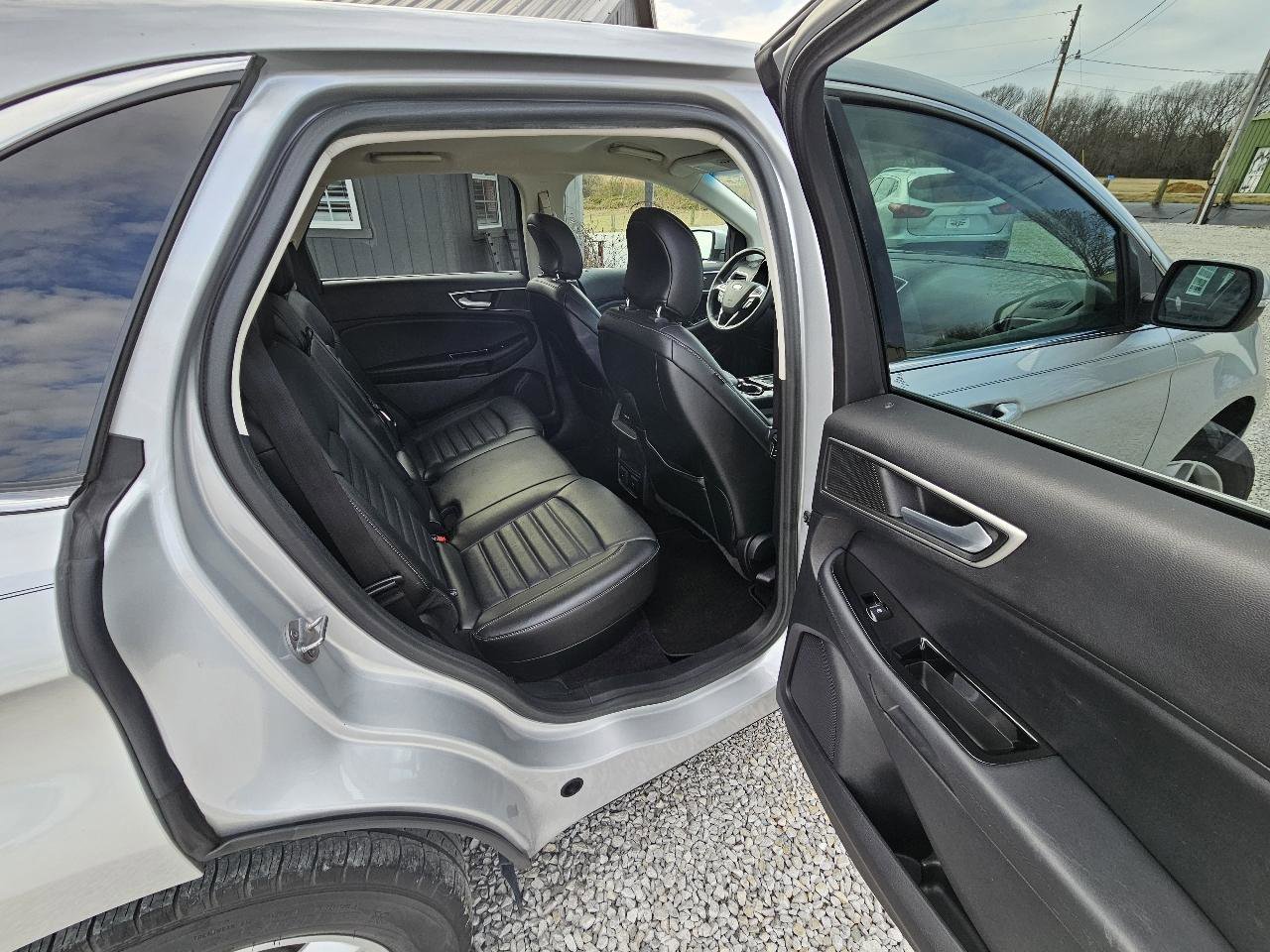 Used 2015 Ford Edge SEL w/ Equipment Group 201A image 25