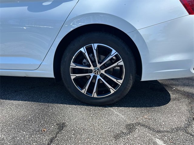 Used 2025 Volkswagen Jetta Sport image 33