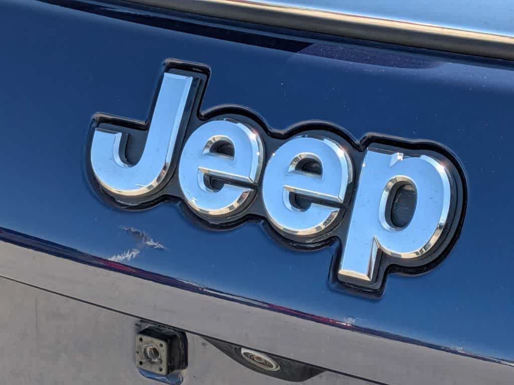 Used 2018 Jeep Compass Limited w/ Navigation Group FWD image 12