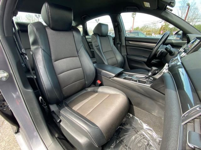 Used 2018 Honda Accord Sport image 17