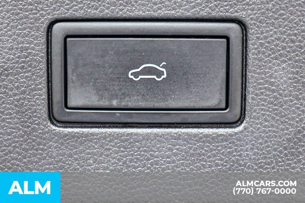 Used 2024 Volkswagen Atlas SE FWD image 25