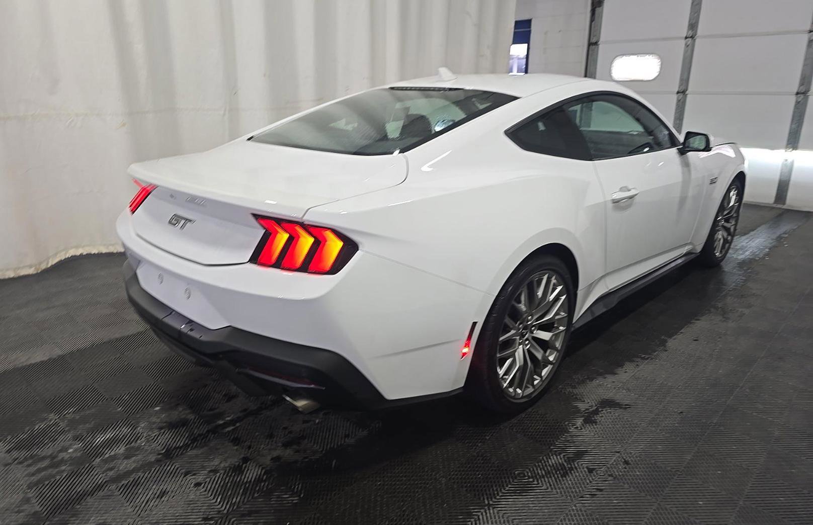 Used 2024 Ford Mustang GT Premium RWD image 4