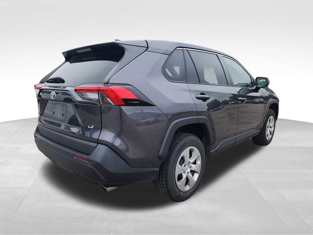 Used 2023 Toyota RAV4 LE FWD image 9