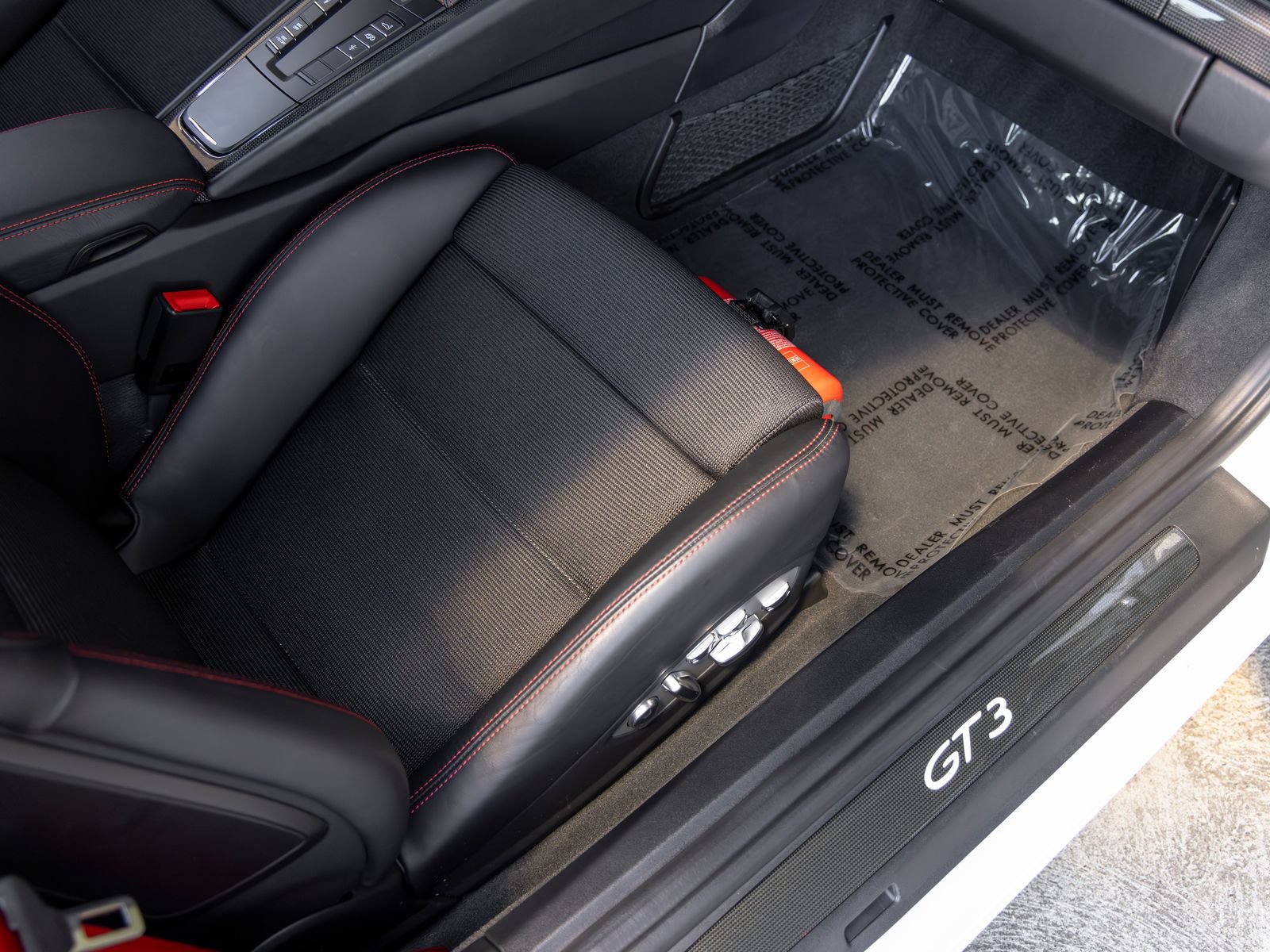 Certified 2018 Porsche 911 GT3 RWD image 46